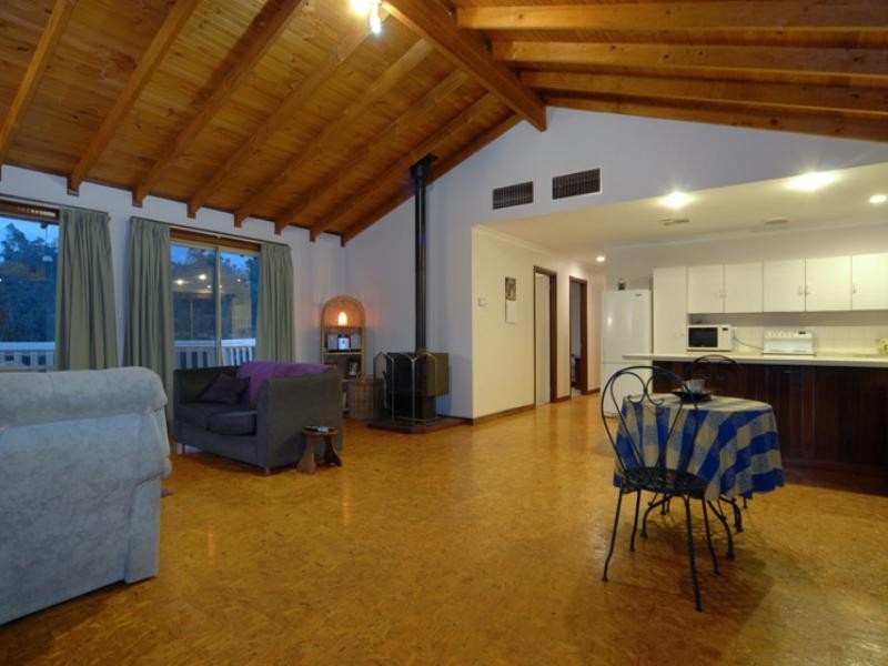 34 Dryandra Crescent, Darlington WA 6070