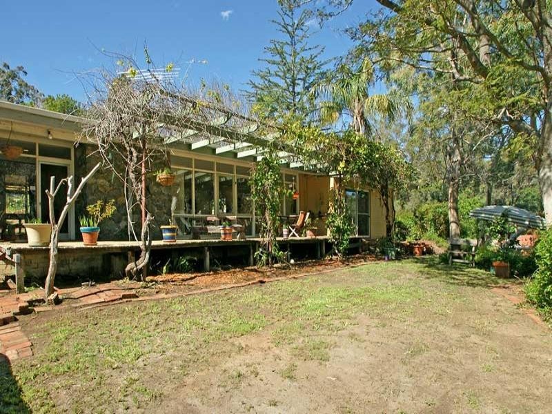 11 Jones Road, Kalamunda WA 6076