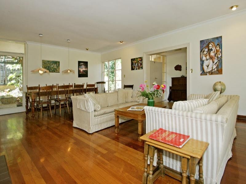 11 Jones Road, Kalamunda WA 6076