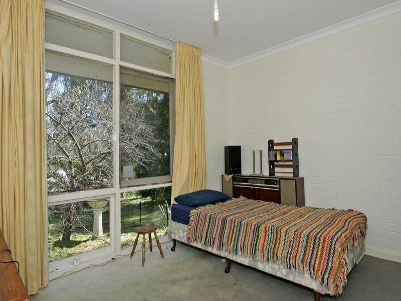 11 Jones Road, Kalamunda WA 6076