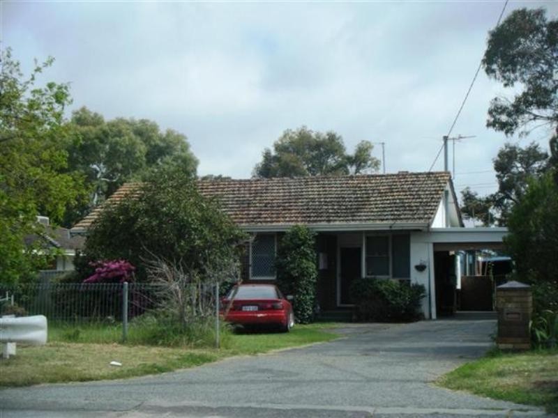 24 Sussex Road, Forrestfield WA 6058