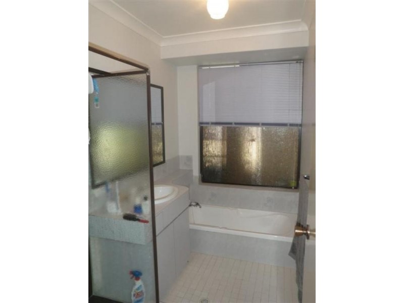 42 Palmer Crescent, High Wycombe WA 6057