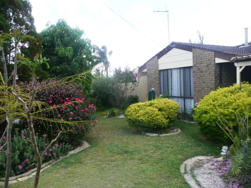 4 Jabiru Court, High Wycombe WA 6057