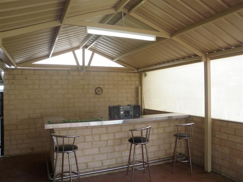 2 Teal Court, High Wycombe WA 6057