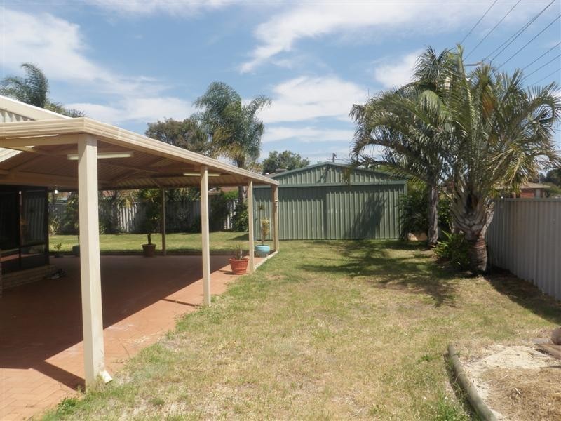 2 Teal Court, High Wycombe WA 6057