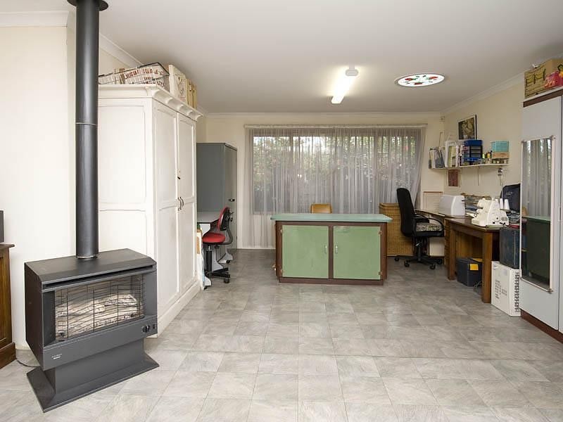 7 Leith Place, High Wycombe WA 6057