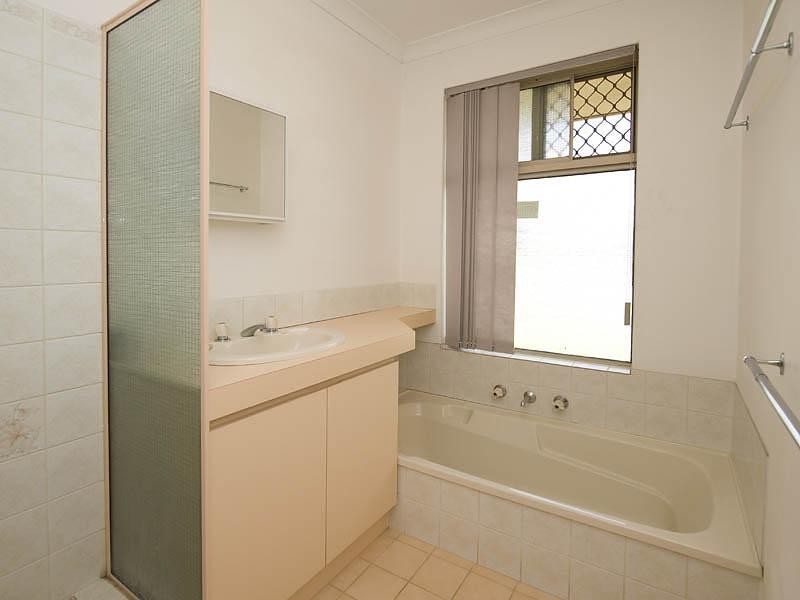 7 Leith Place, High Wycombe WA 6057