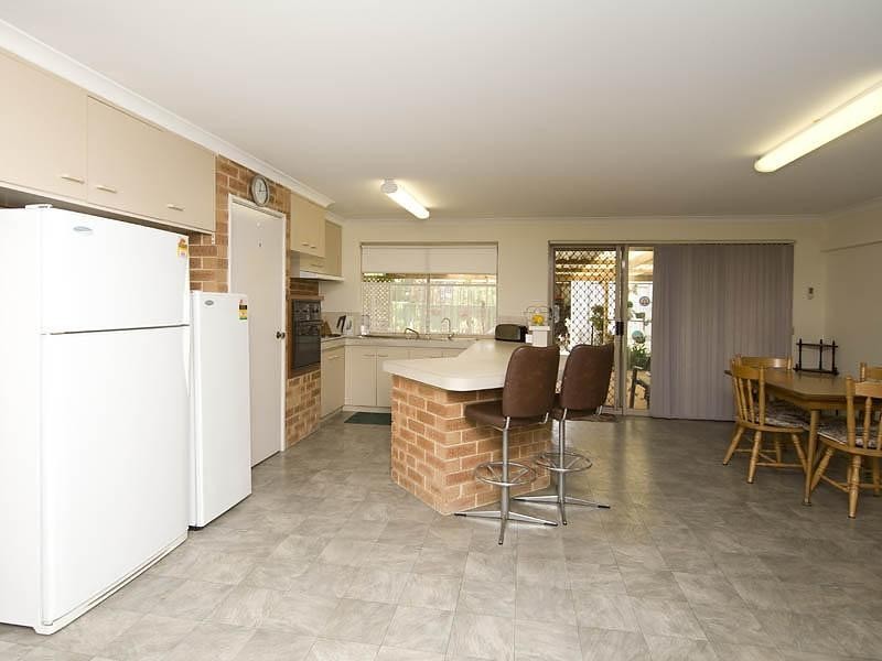 7 Leith Place, High Wycombe WA 6057