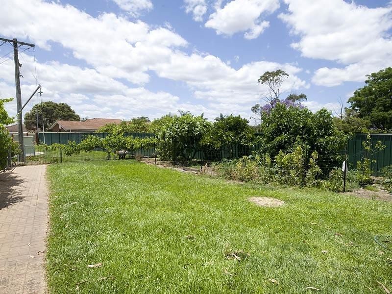 7 Leith Place, High Wycombe WA 6057