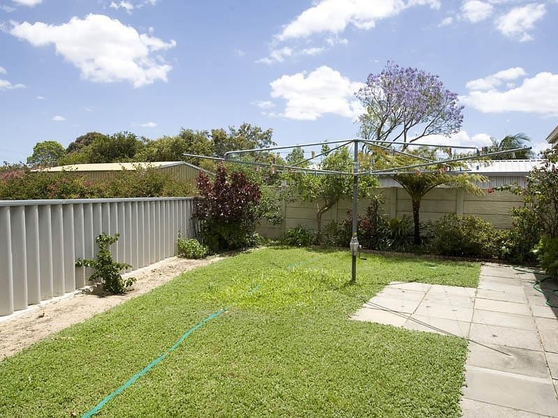 7 Leith Place, High Wycombe WA 6057