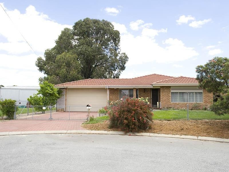 7 Leith Place, High Wycombe WA 6057
