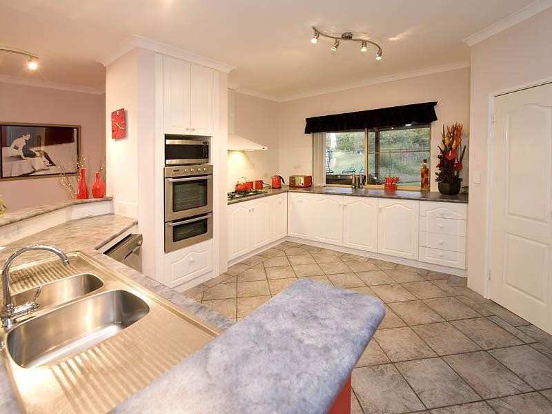 198 Lewis Road, Forrestfield WA 6058