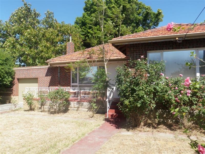 61 Cyril Road, High Wycombe WA 6057