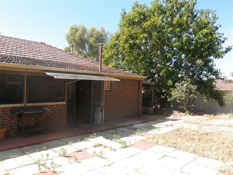 61 Cyril Road, High Wycombe WA 6057