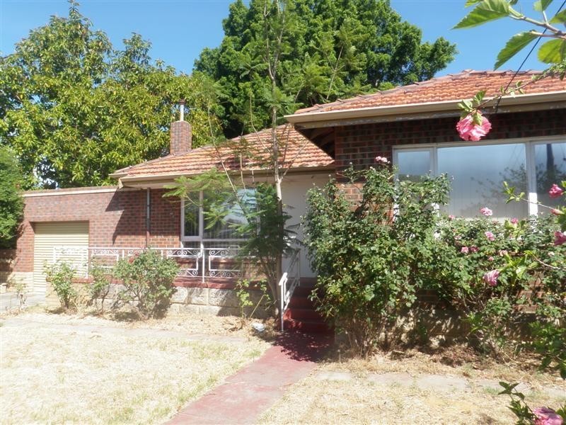 61 Cyril Road, High Wycombe WA 6057