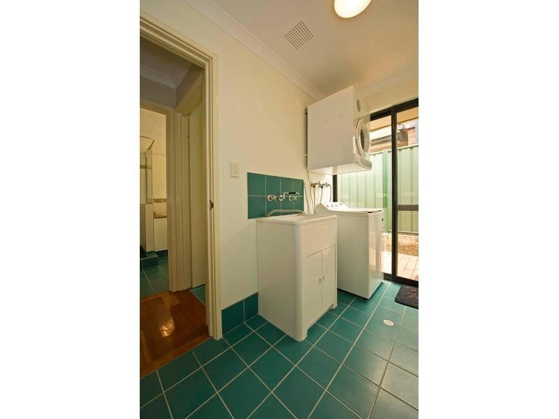 62 Larwood Crescent, High Wycombe WA 6057