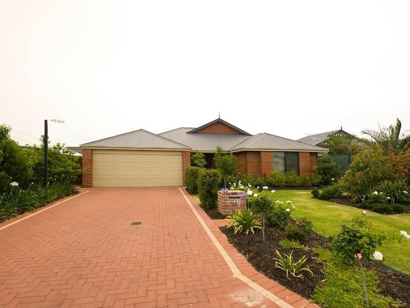 62 Larwood Crescent, High Wycombe WA 6057