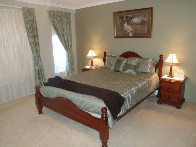 23 Oldham Pass, High Wycombe WA 6057