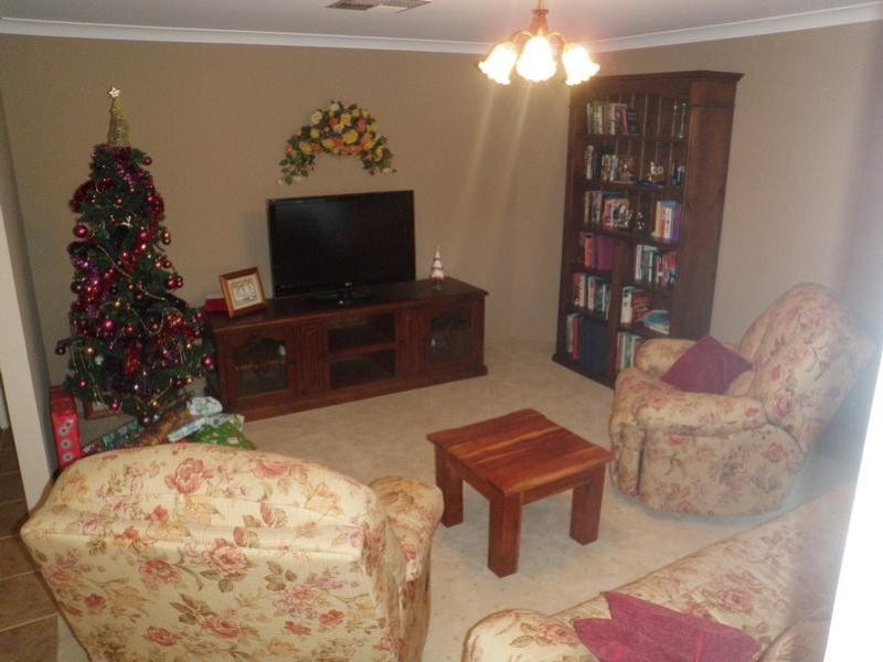 23 Oldham Pass, High Wycombe WA 6057