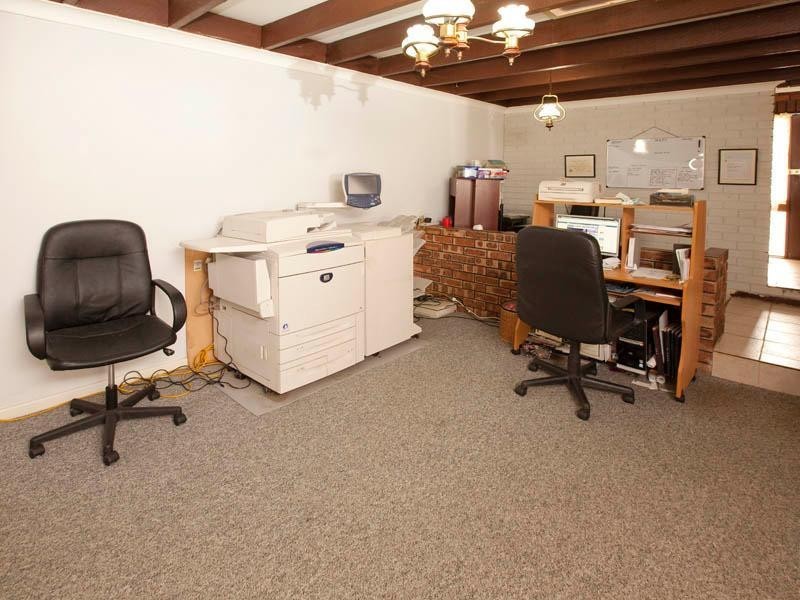 3 HIbiscus Drive, Forrestfield WA 6058