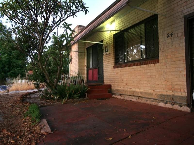 1 Kathleen Close, Maida Vale WA 6057