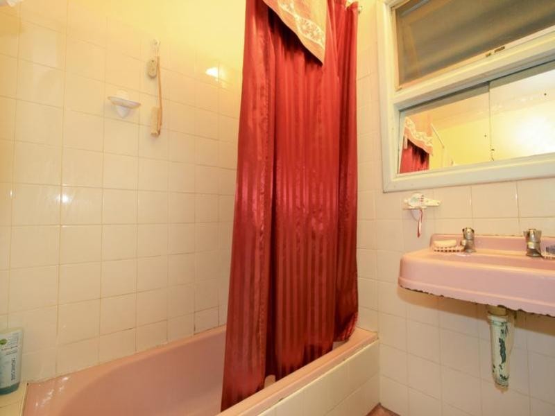 1 Kathleen Close, Maida Vale WA 6057