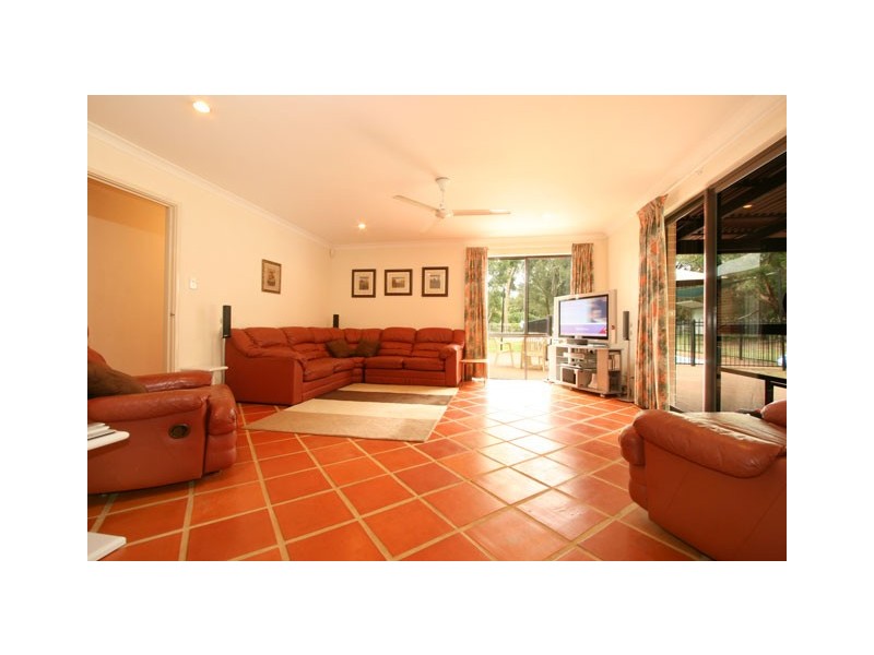 18 Hawkvalley Crescent, Maida Vale WA 6057