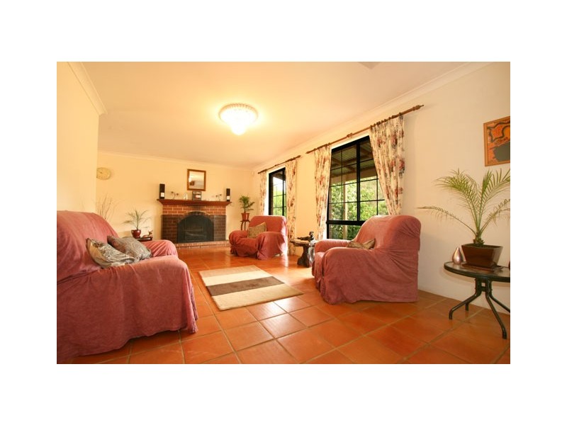 18 Hawkvalley Crescent, Maida Vale WA 6057