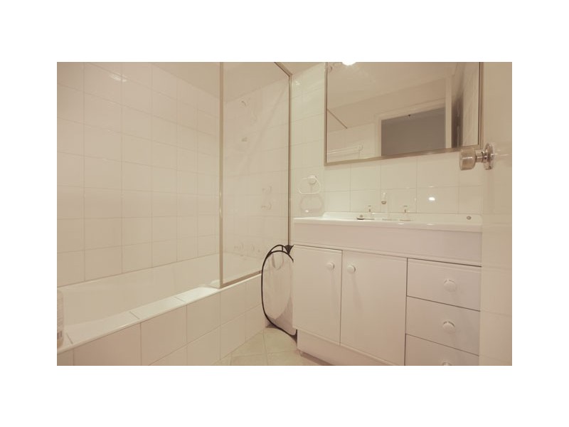 18 Hawkvalley Crescent, Maida Vale WA 6057