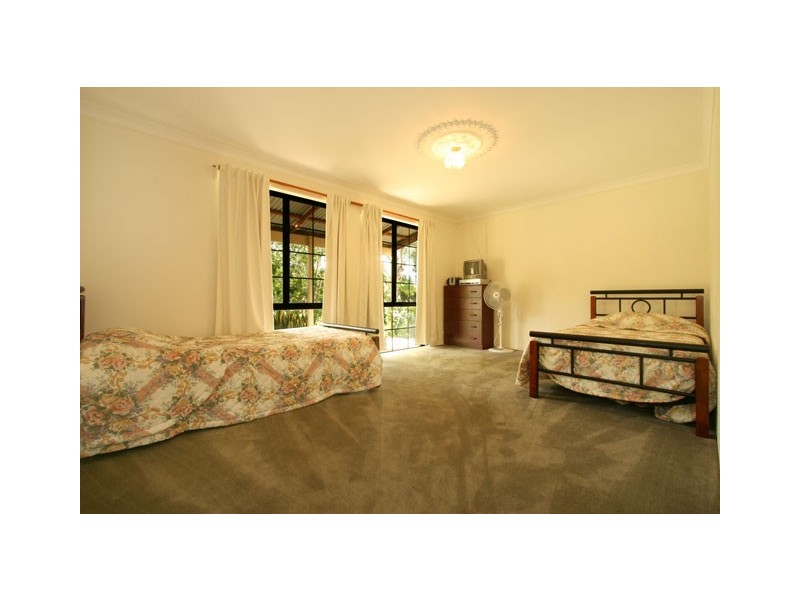 18 Hawkvalley Crescent, Maida Vale WA 6057