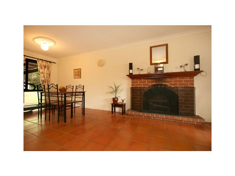 18 Hawkvalley Crescent, Maida Vale WA 6057