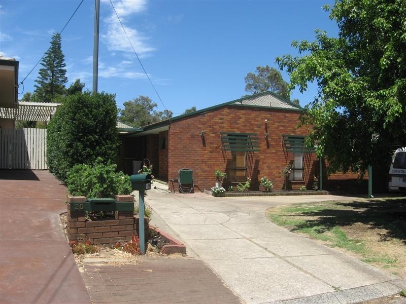 18 Karu Road, Kalamunda WA 6076