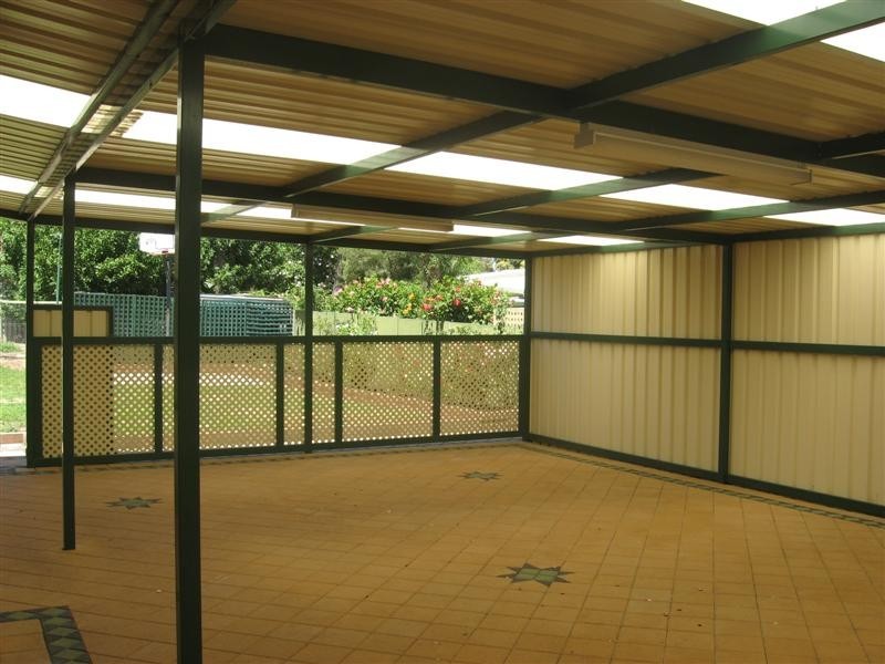 18 Karu Road, Kalamunda WA 6076