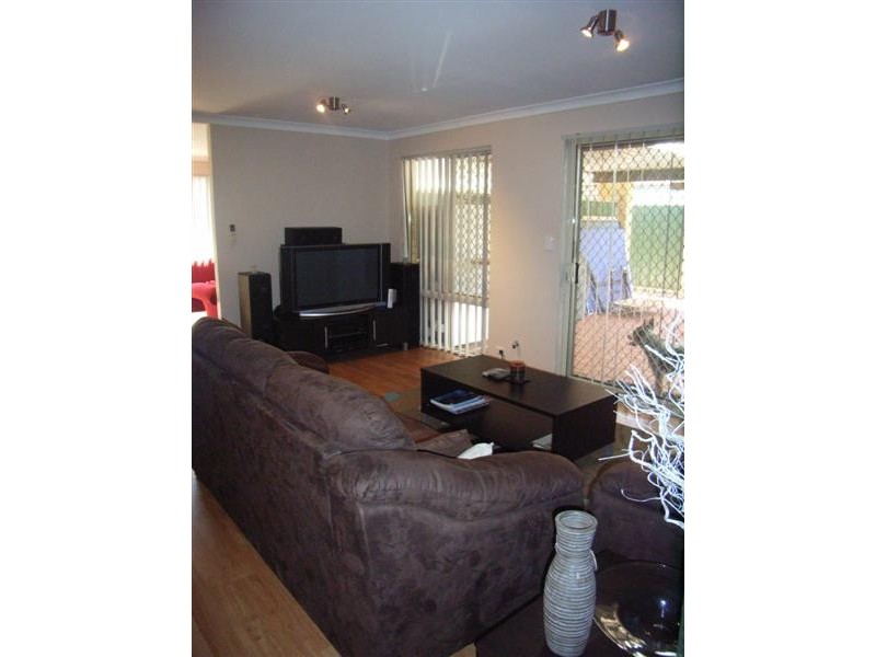 2 Beryl Close, Maida Vale WA 6057