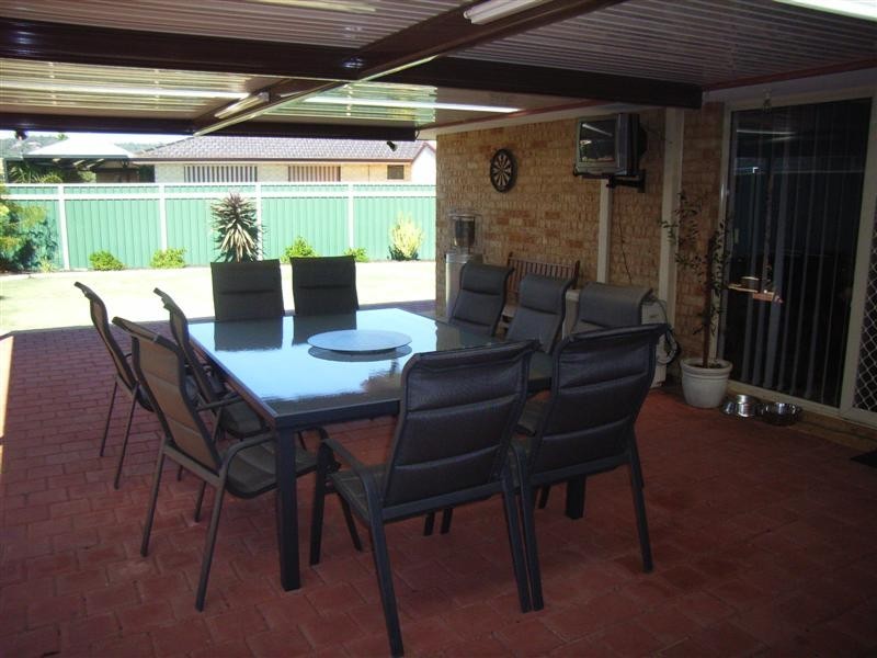 2 Beryl Close, Maida Vale WA 6057