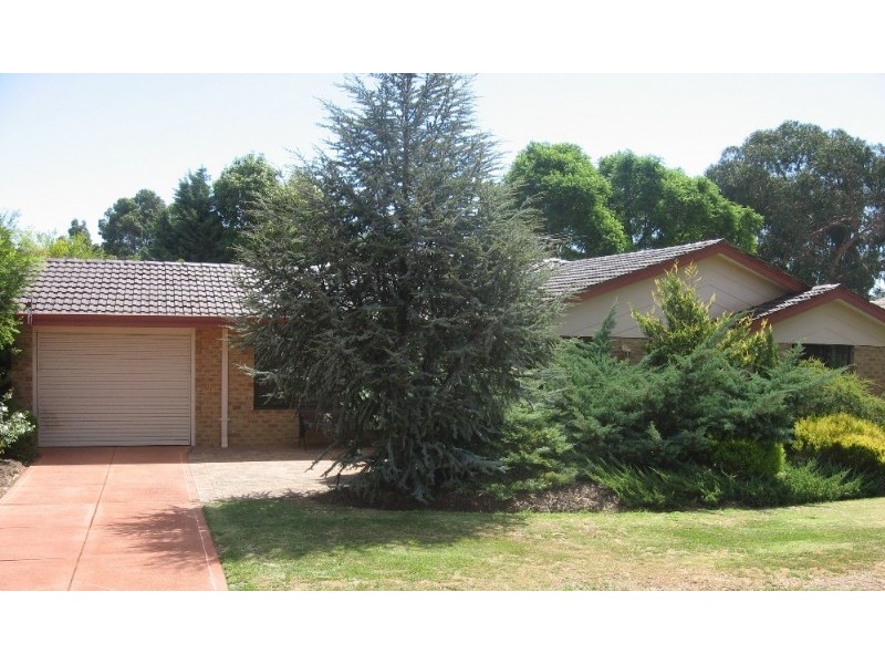 30 Broula Road, Kalamunda WA 6076