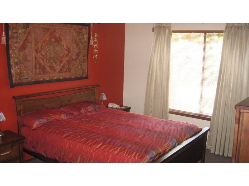 30 Broula Road, Kalamunda WA 6076