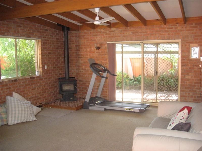 37 Swan Road, High Wycombe WA 6057