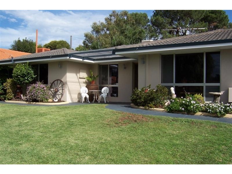 34 Stevens Road, High Wycombe WA 6057