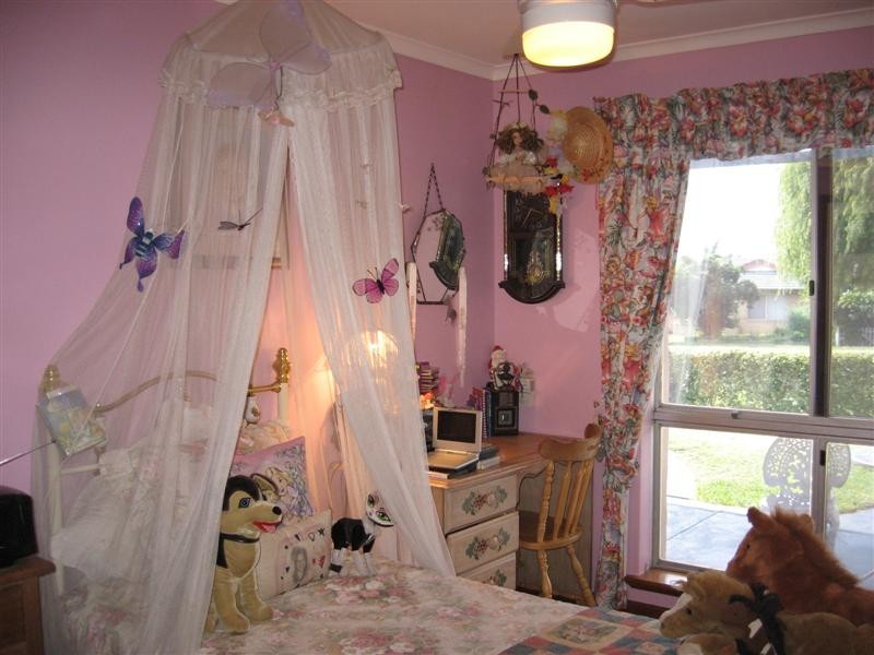 34 Stevens Road, High Wycombe WA 6057