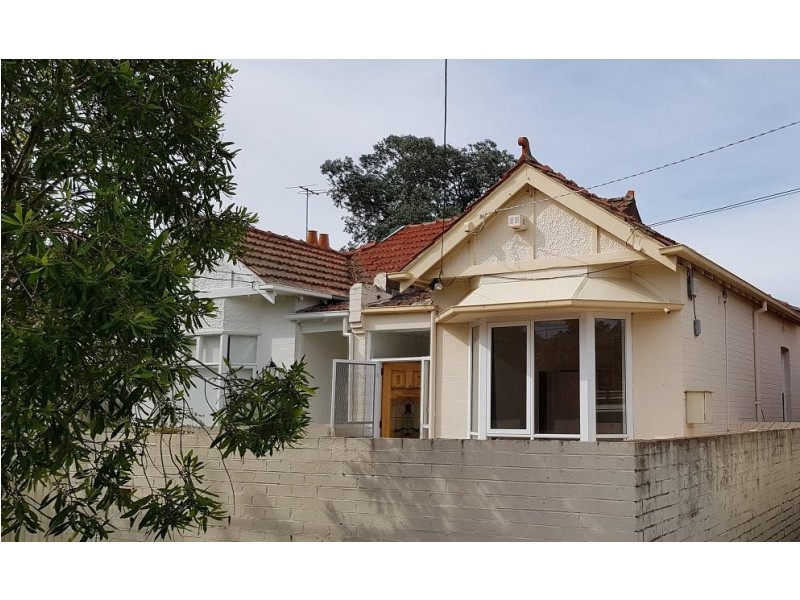 10 Kalymna Grove, St Kilda East VIC 3183