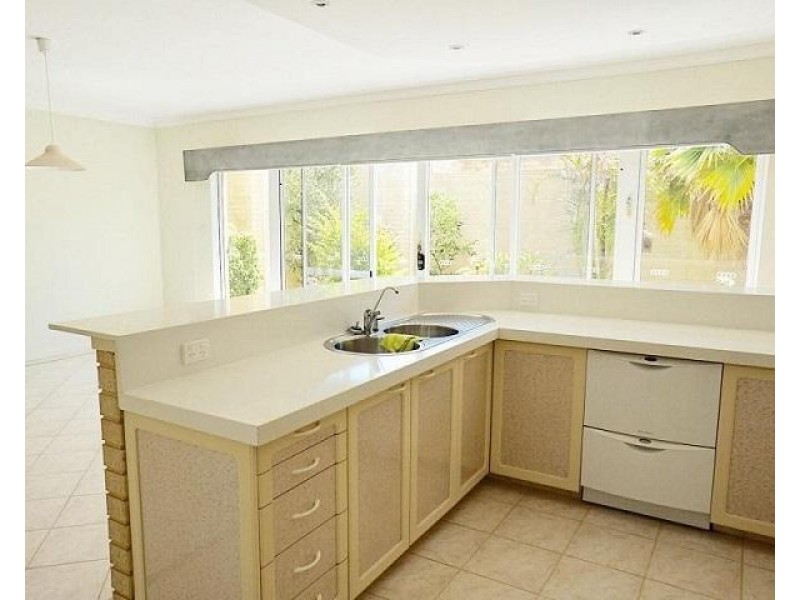 83 Cook Avenue, Hillarys WA 6025