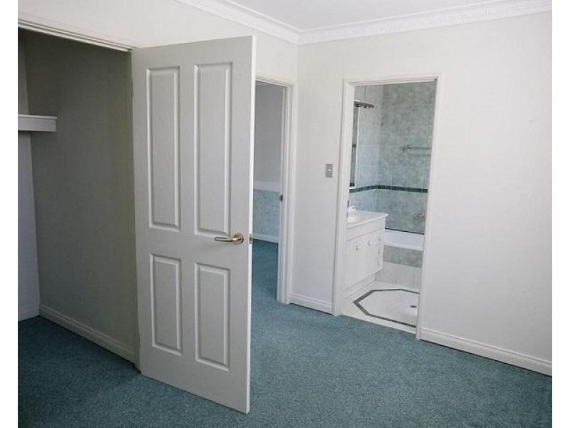 83 Cook Avenue, Hillarys WA 6025