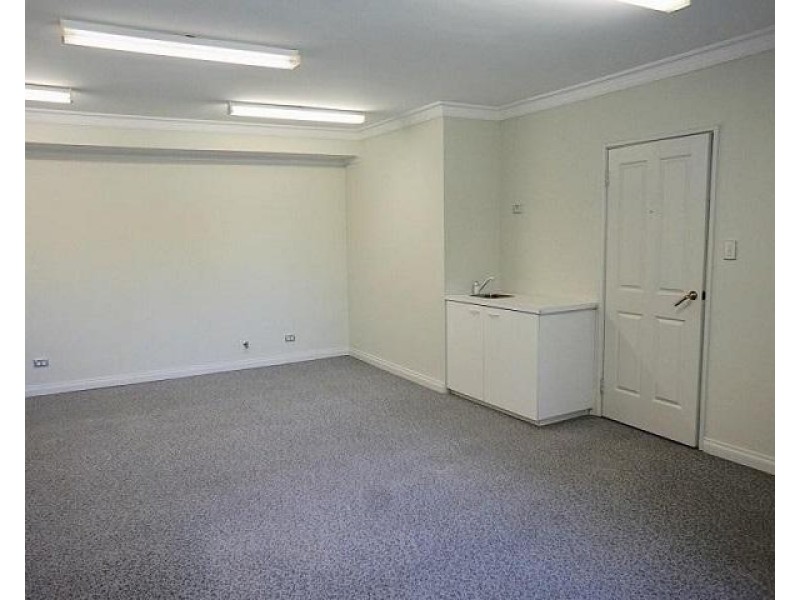 83 Cook Avenue, Hillarys WA 6025