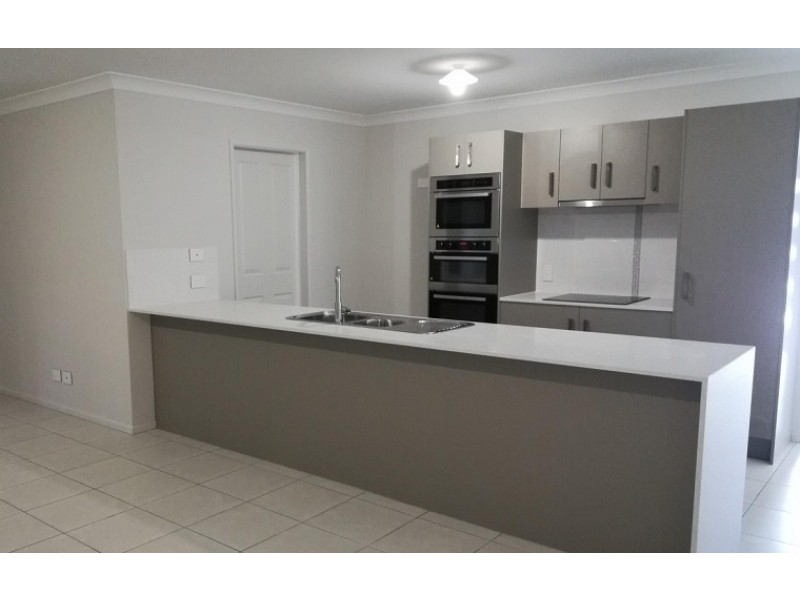 59 Woodrose Circuit, Pimpama QLD 4209