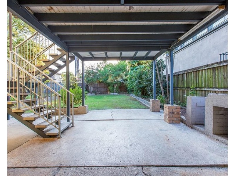 836 Sandgate Road, Clayfield QLD 4011