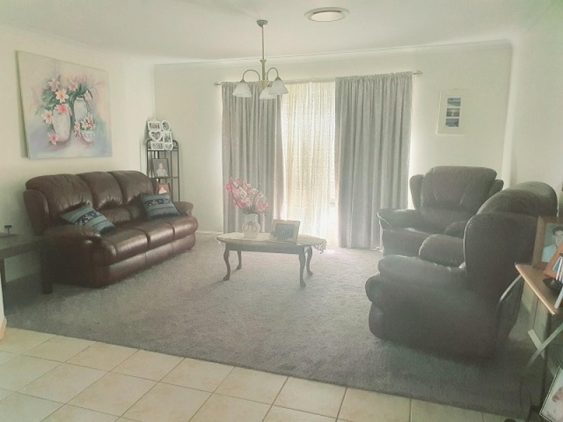 13 Walker Road, Gleneagle QLD 4285