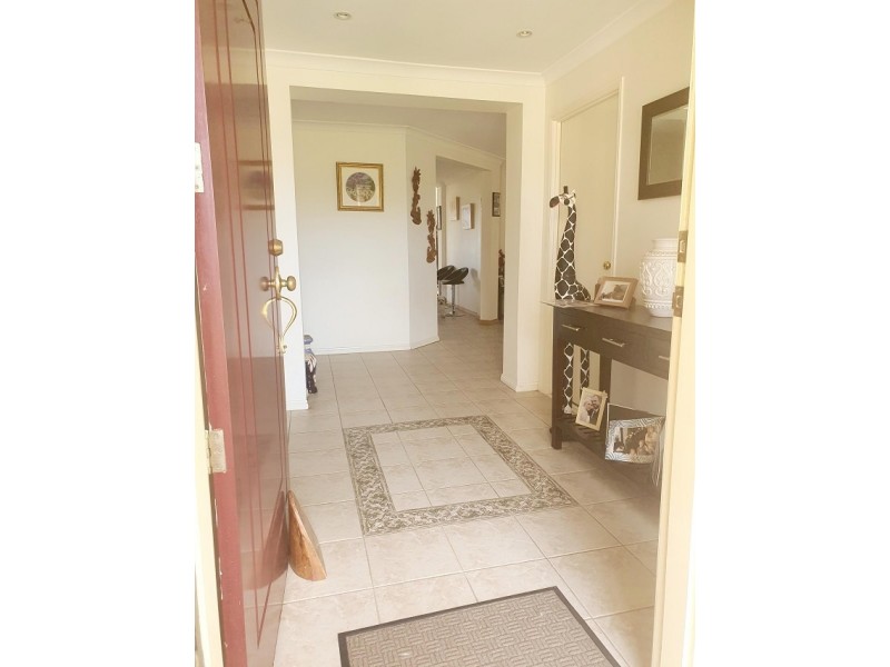 13 Walker Road, Gleneagle QLD 4285