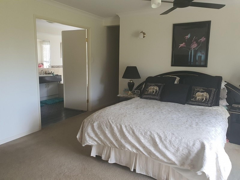 13 Walker Road, Gleneagle QLD 4285