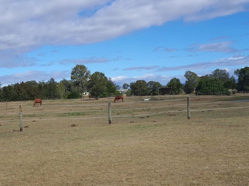 13 Walker Road, Gleneagle QLD 4285